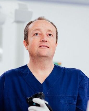 Dr Andrew Brett