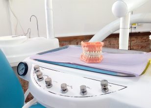 Best Dentist in Sale